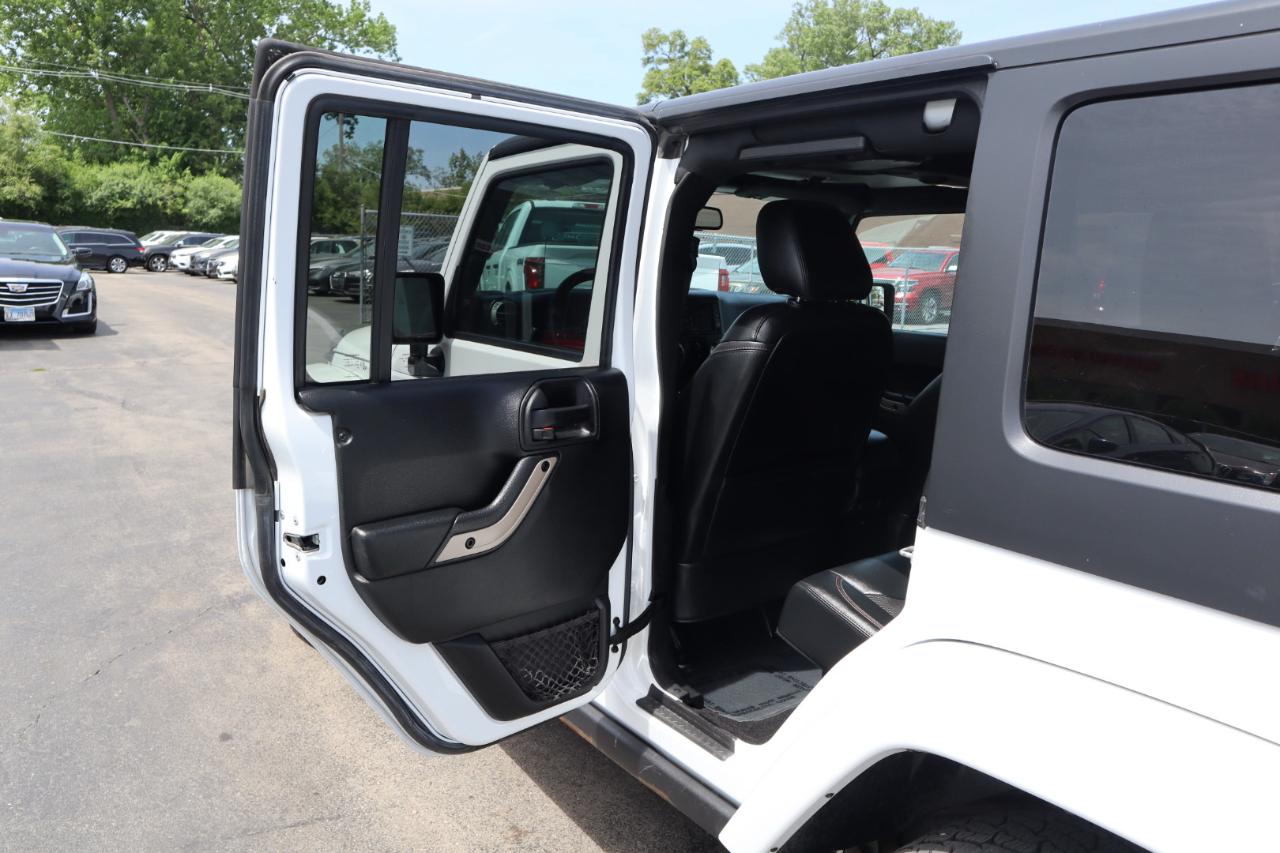 Jeep Wrangler Unlimited Sahara 4WD 2016