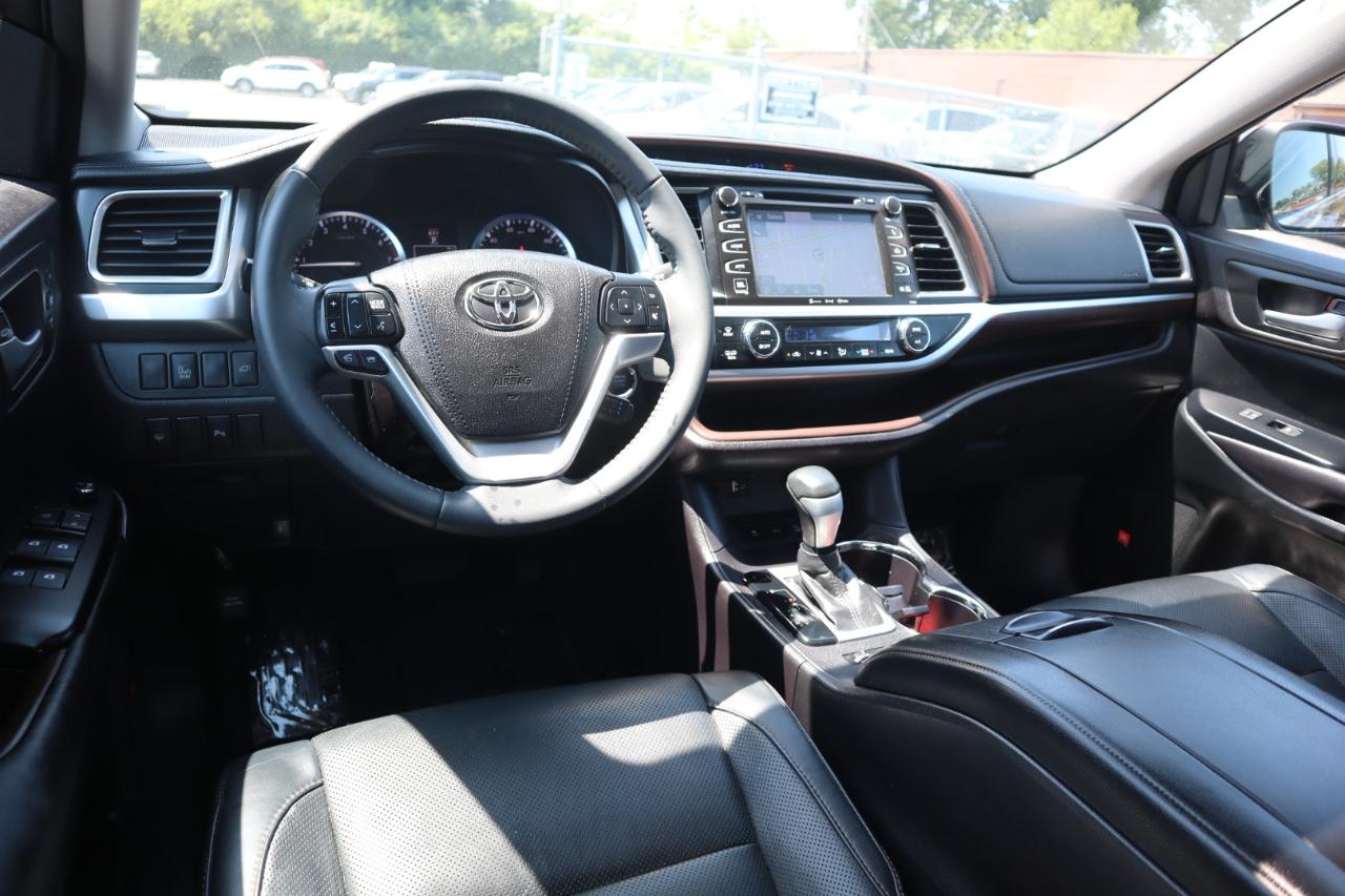 Toyota Highlander Limited AWD V6 2016