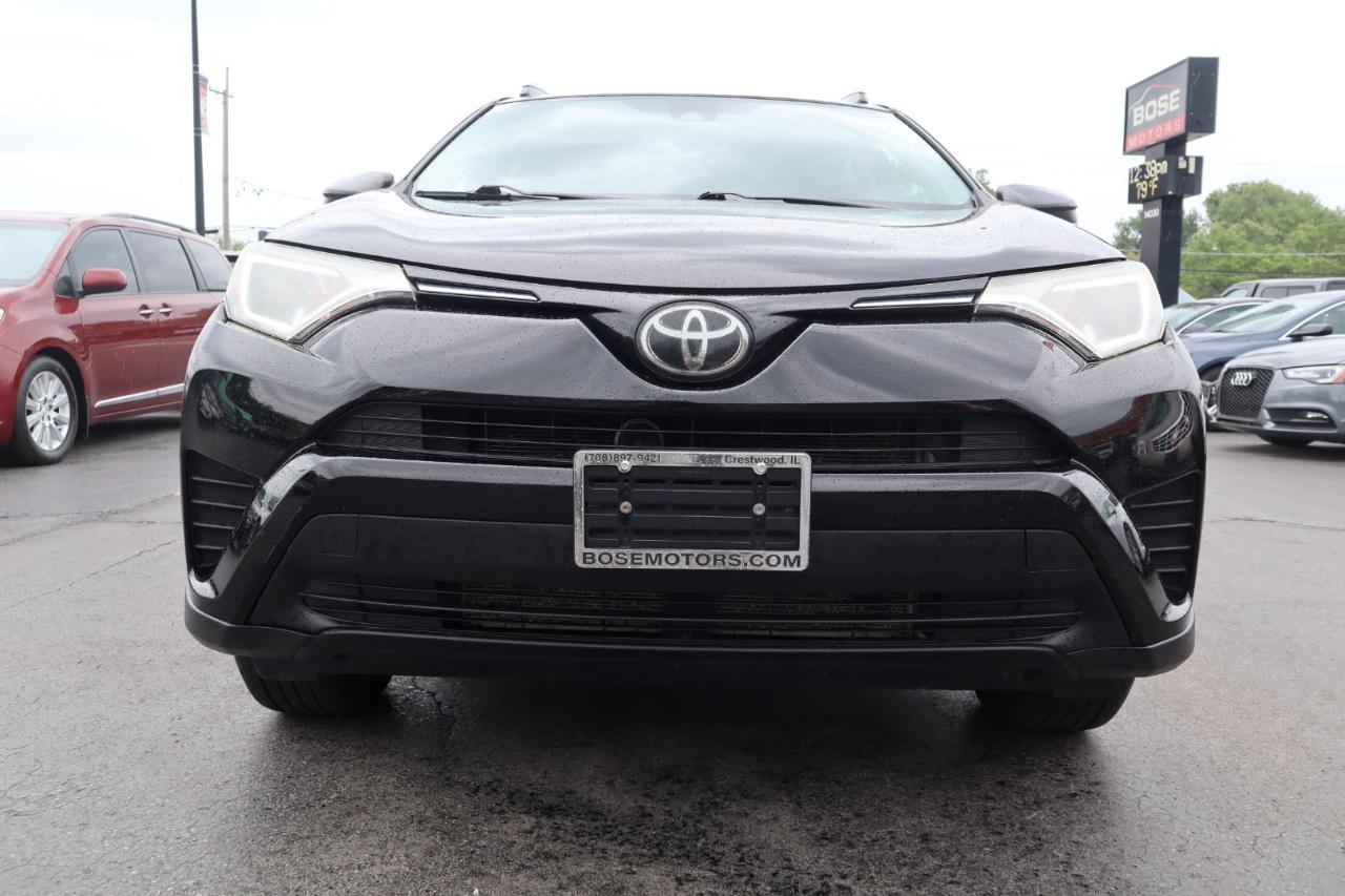 Toyota RAV4 LE AWD 2017