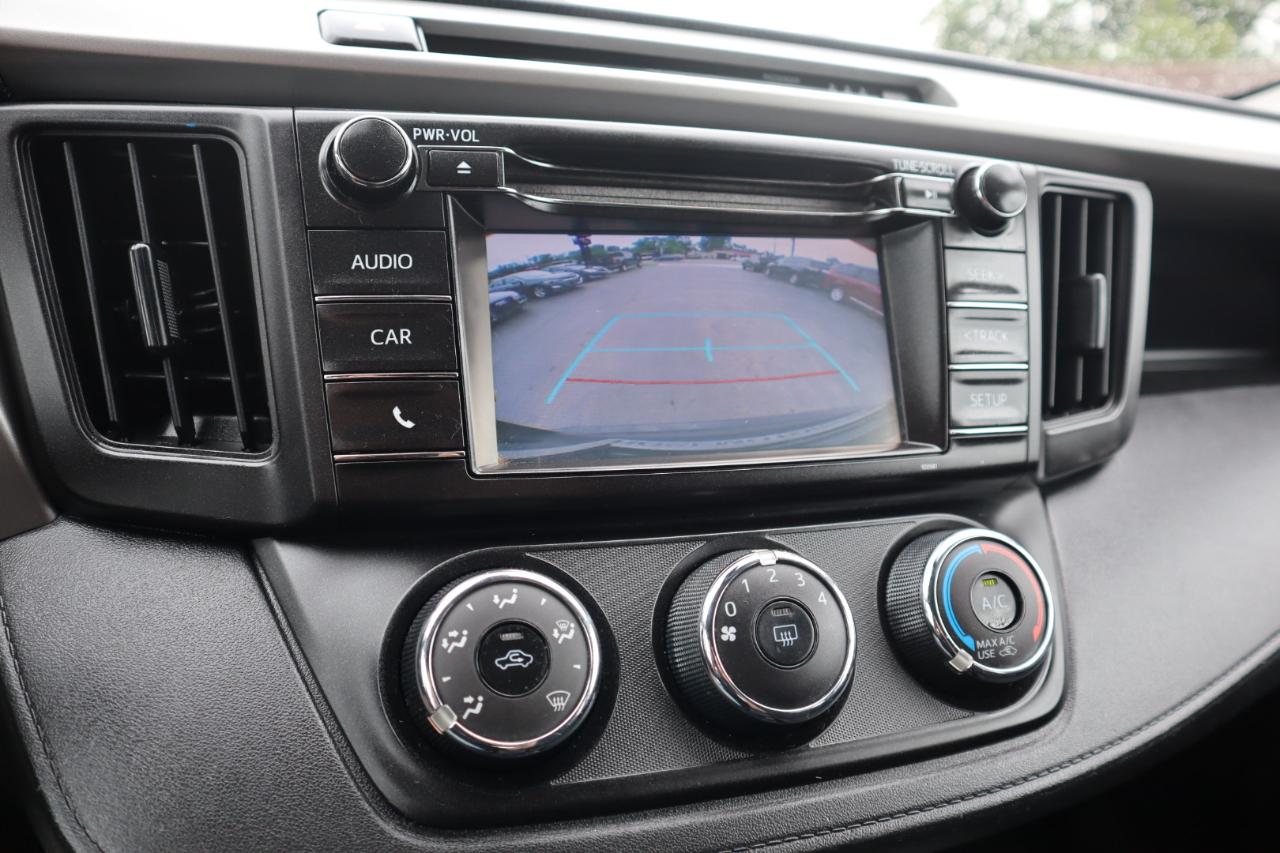 Toyota RAV4 LE AWD 2017