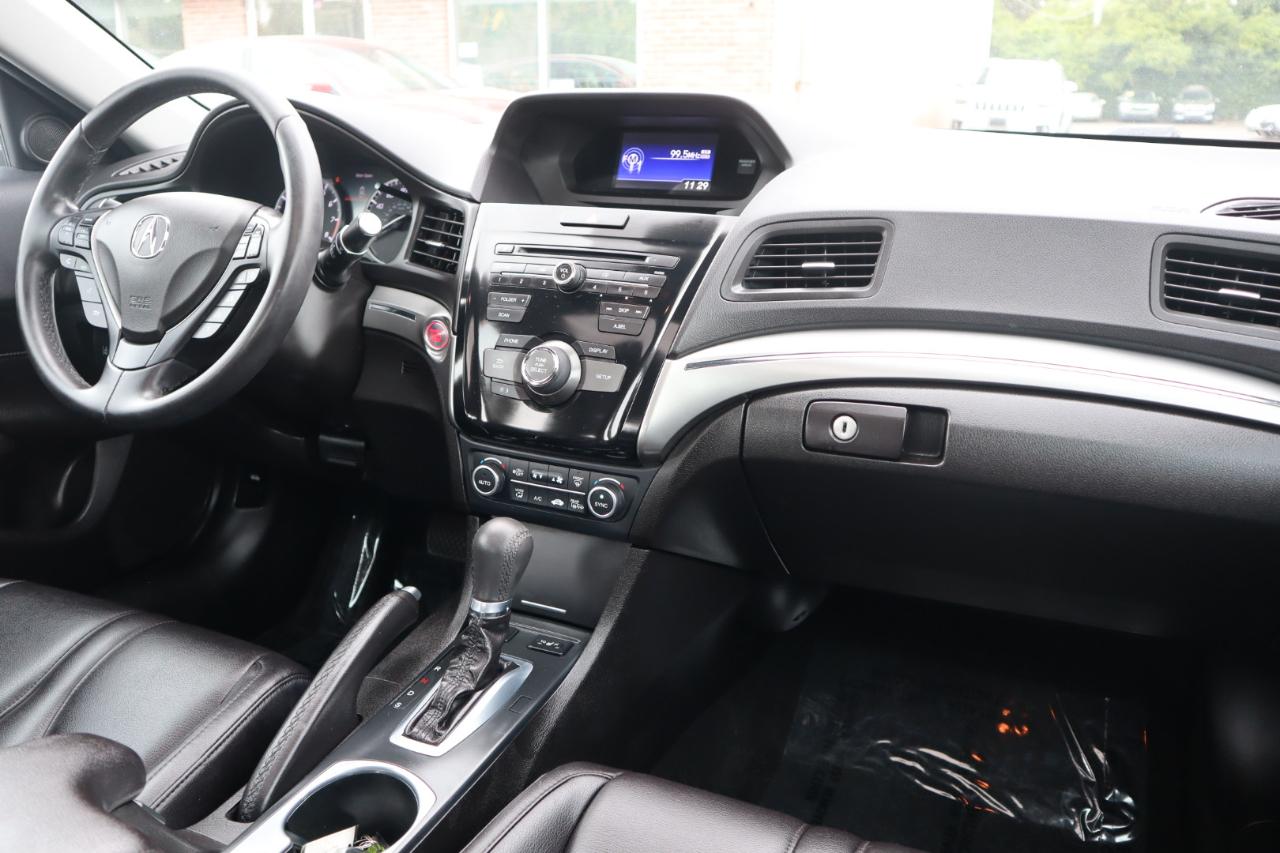 Acura ILX Base 2019
