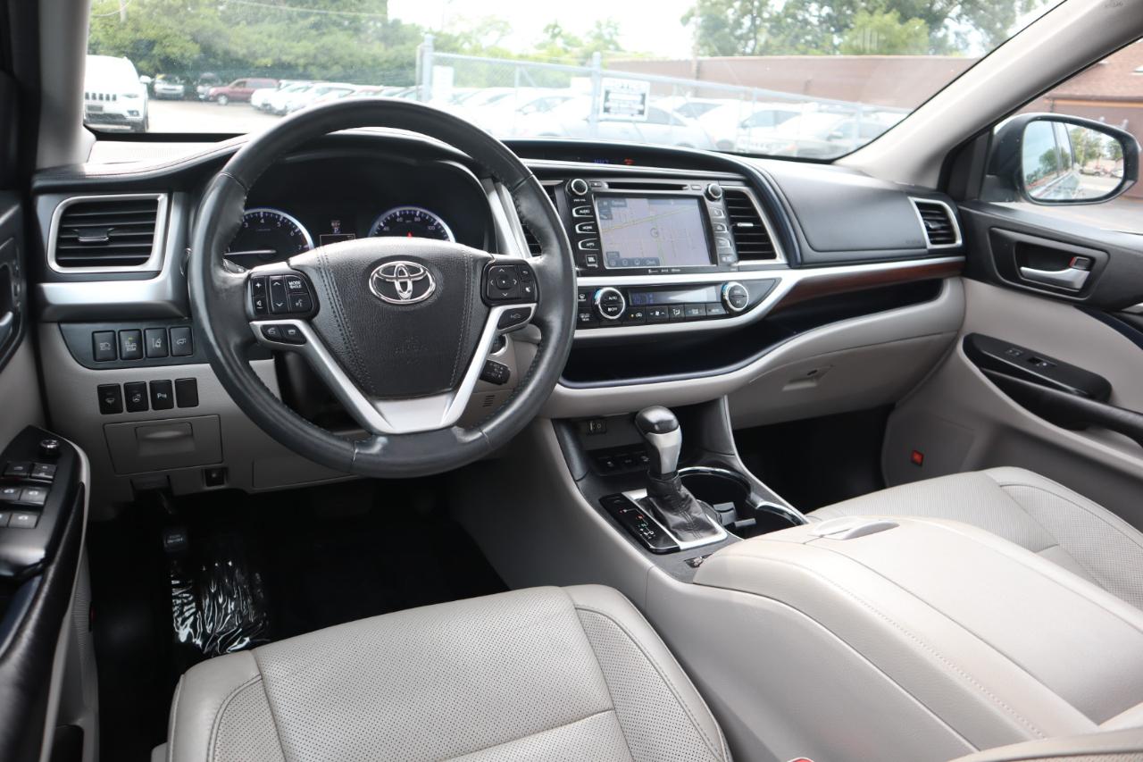 Toyota Highlander Limited AWD V6 2016
