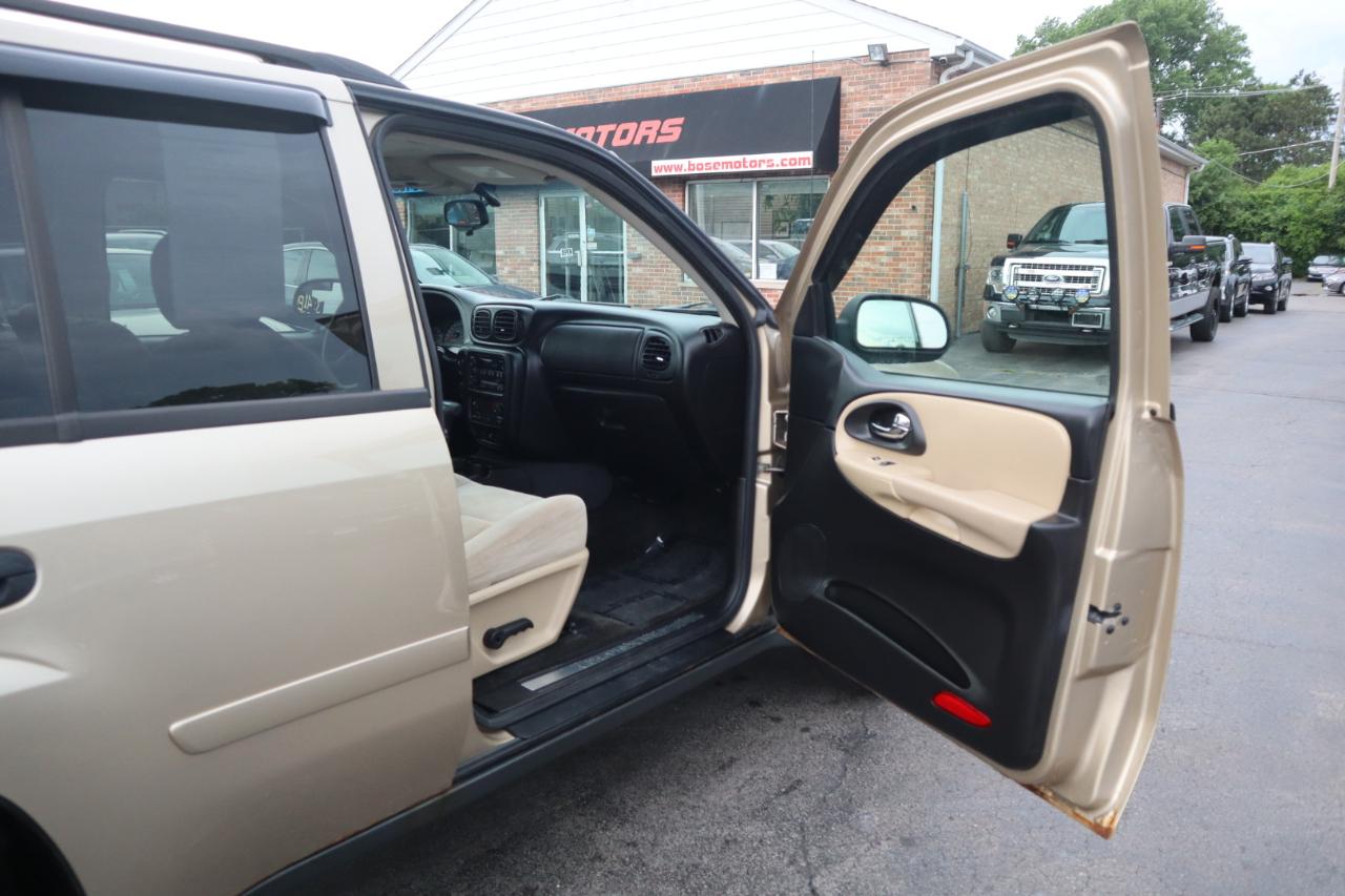 Chevrolet TrailBlazer LS 4WD 2006