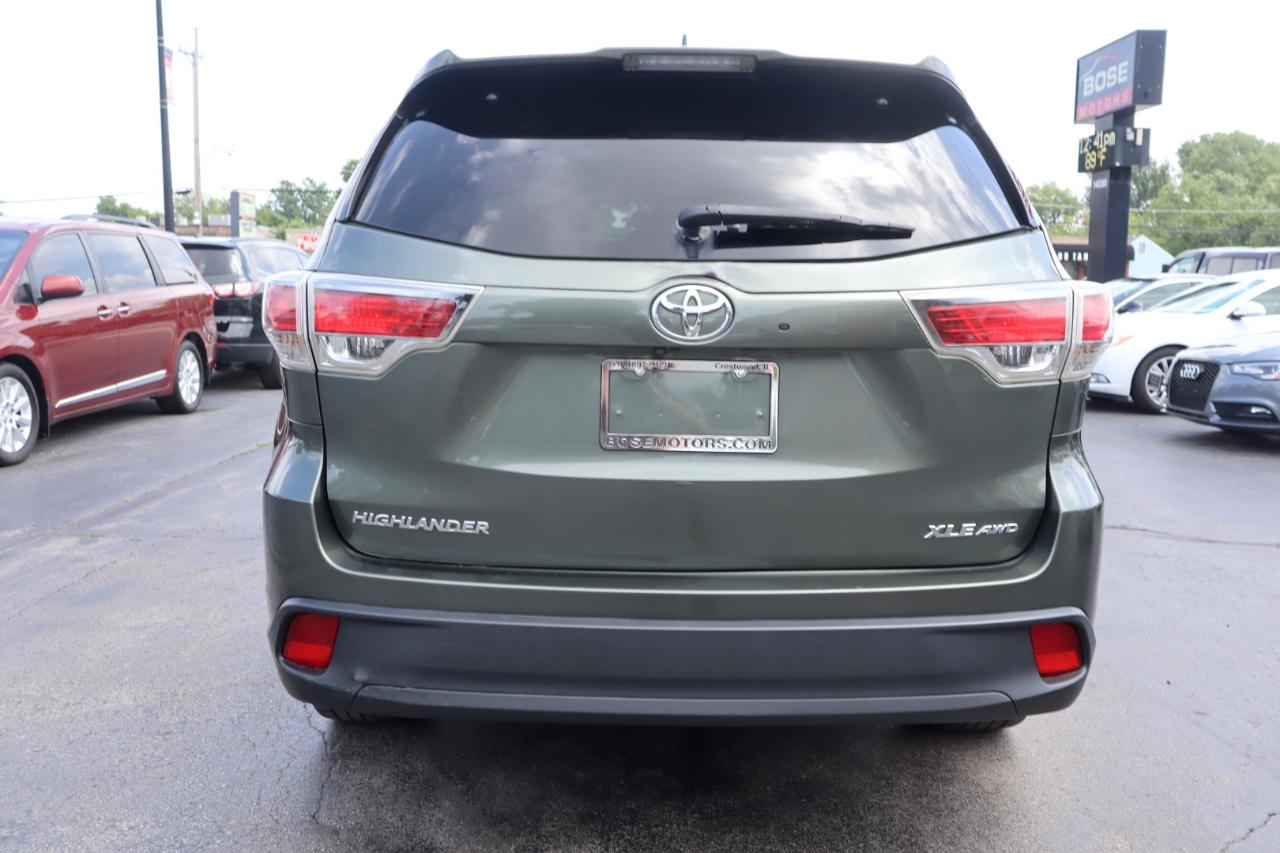 Toyota Highlander XLE AWD V6 2016