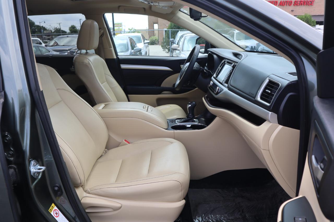 Toyota Highlander XLE AWD V6 2016
