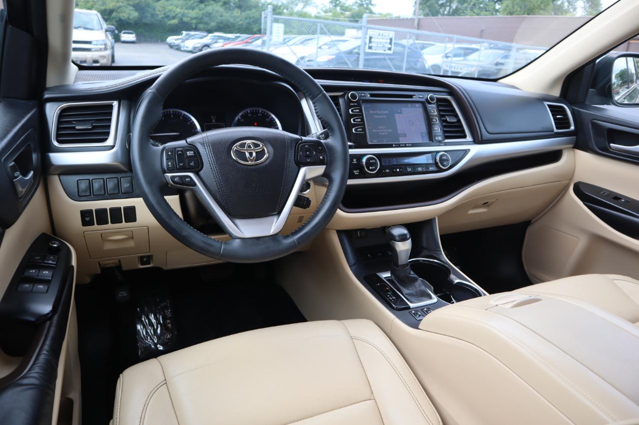 Toyota Highlander XLE AWD V6 2016