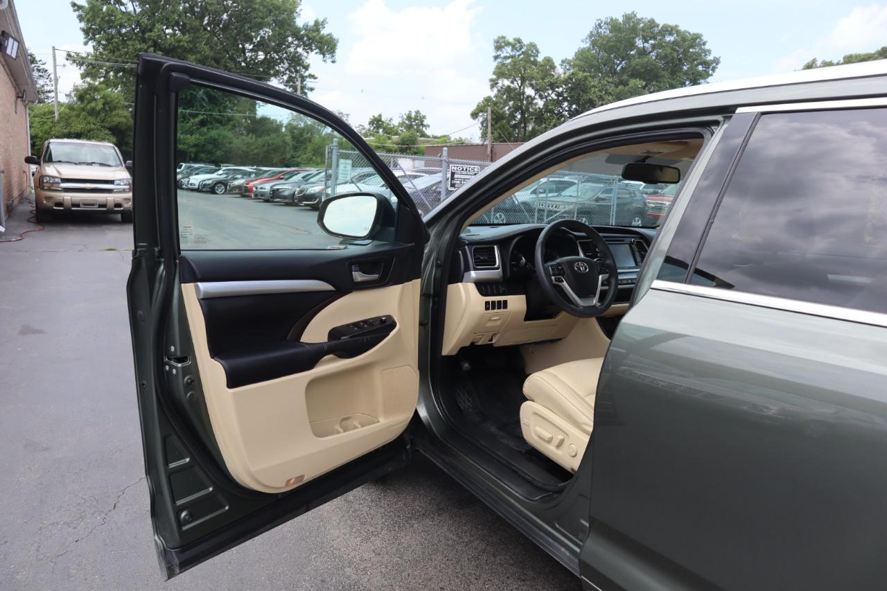 Toyota Highlander XLE AWD V6 2016