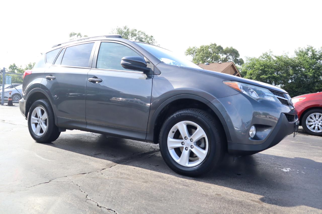 Toyota RAV4 XLE AWD 2013