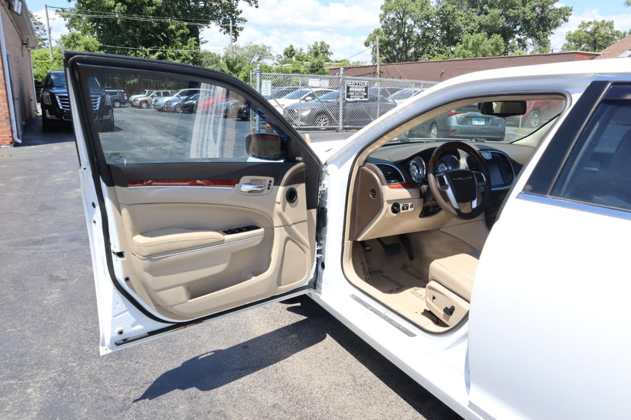Chrysler 300 C RWD 2011