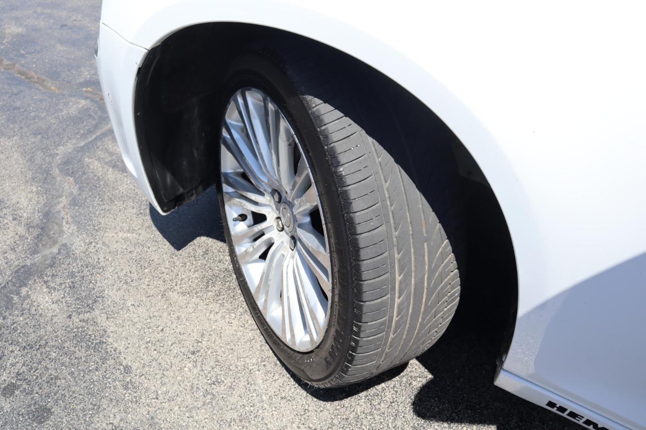 Chrysler 300 C RWD 2011