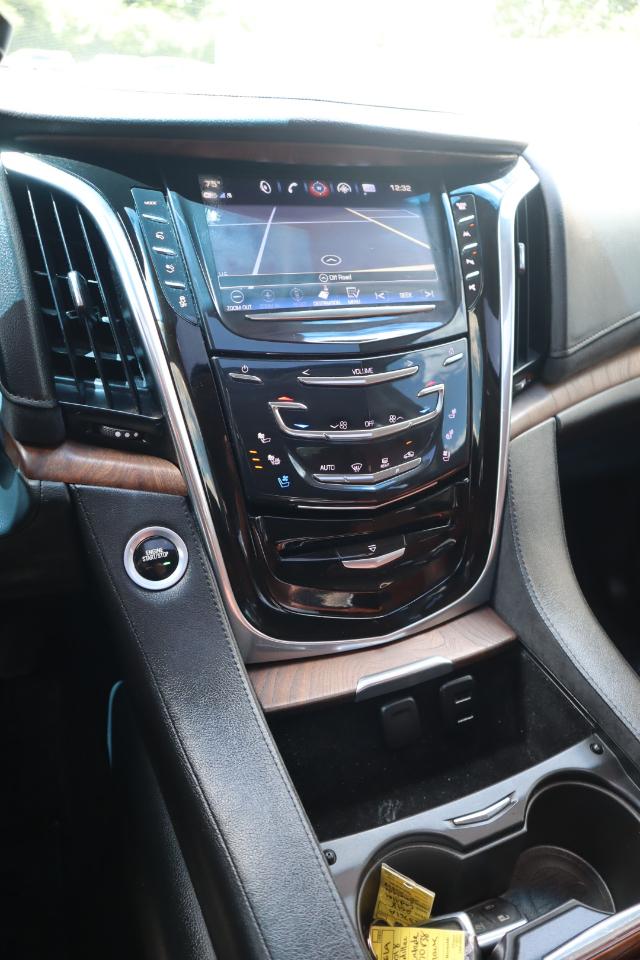 Cadillac Escalade Luxury 4WD 2018