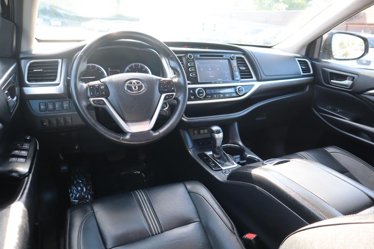 Toyota Highlander SE AWD V6 2018