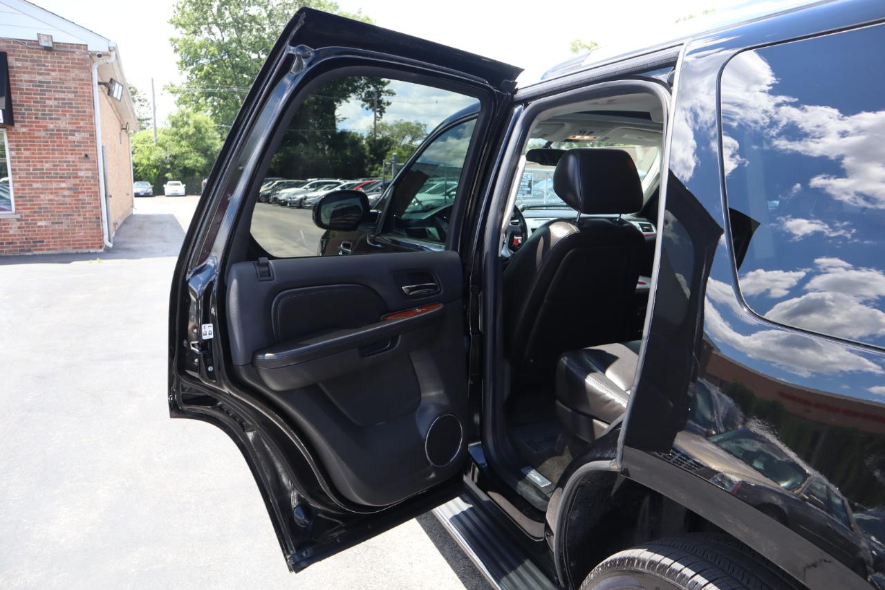Cadillac Escalade AWD Luxury 2010