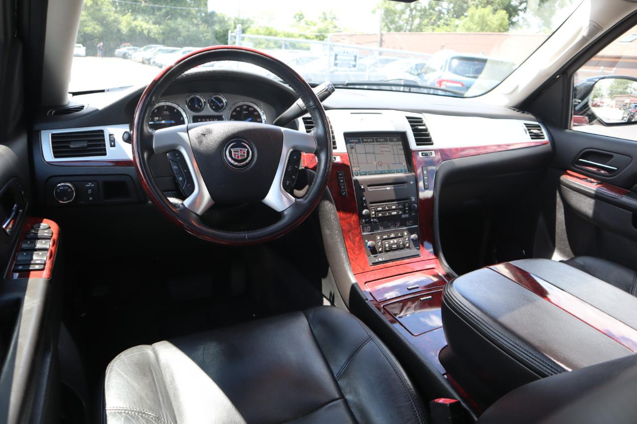 Cadillac Escalade AWD Luxury 2010