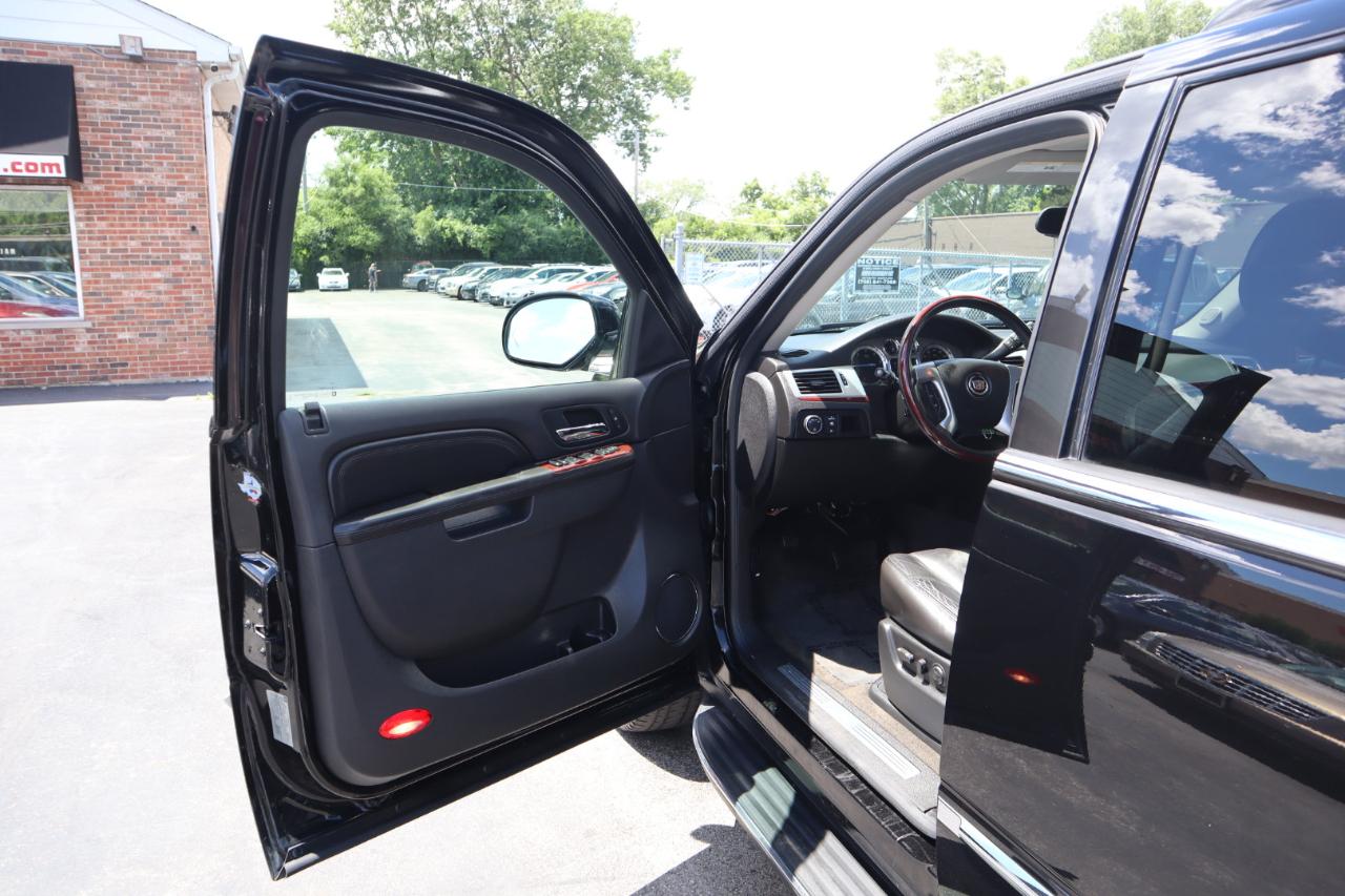 Cadillac Escalade AWD Luxury 2010