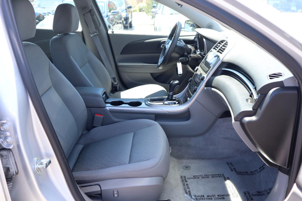 Chevrolet Malibu LS 2013