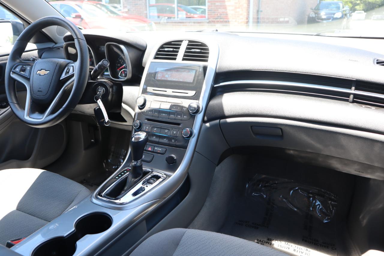 Chevrolet Malibu LS 2013