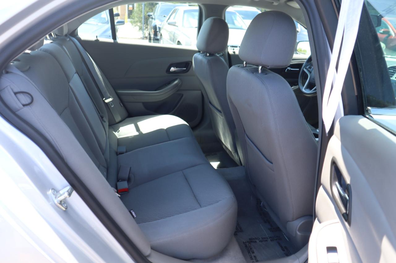 Chevrolet Malibu LS 2013