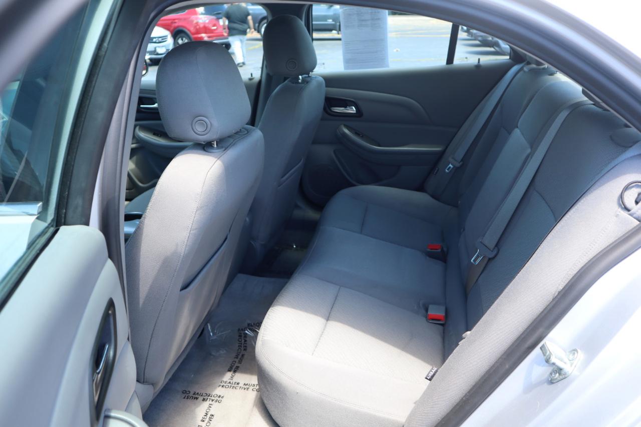Chevrolet Malibu LS 2013