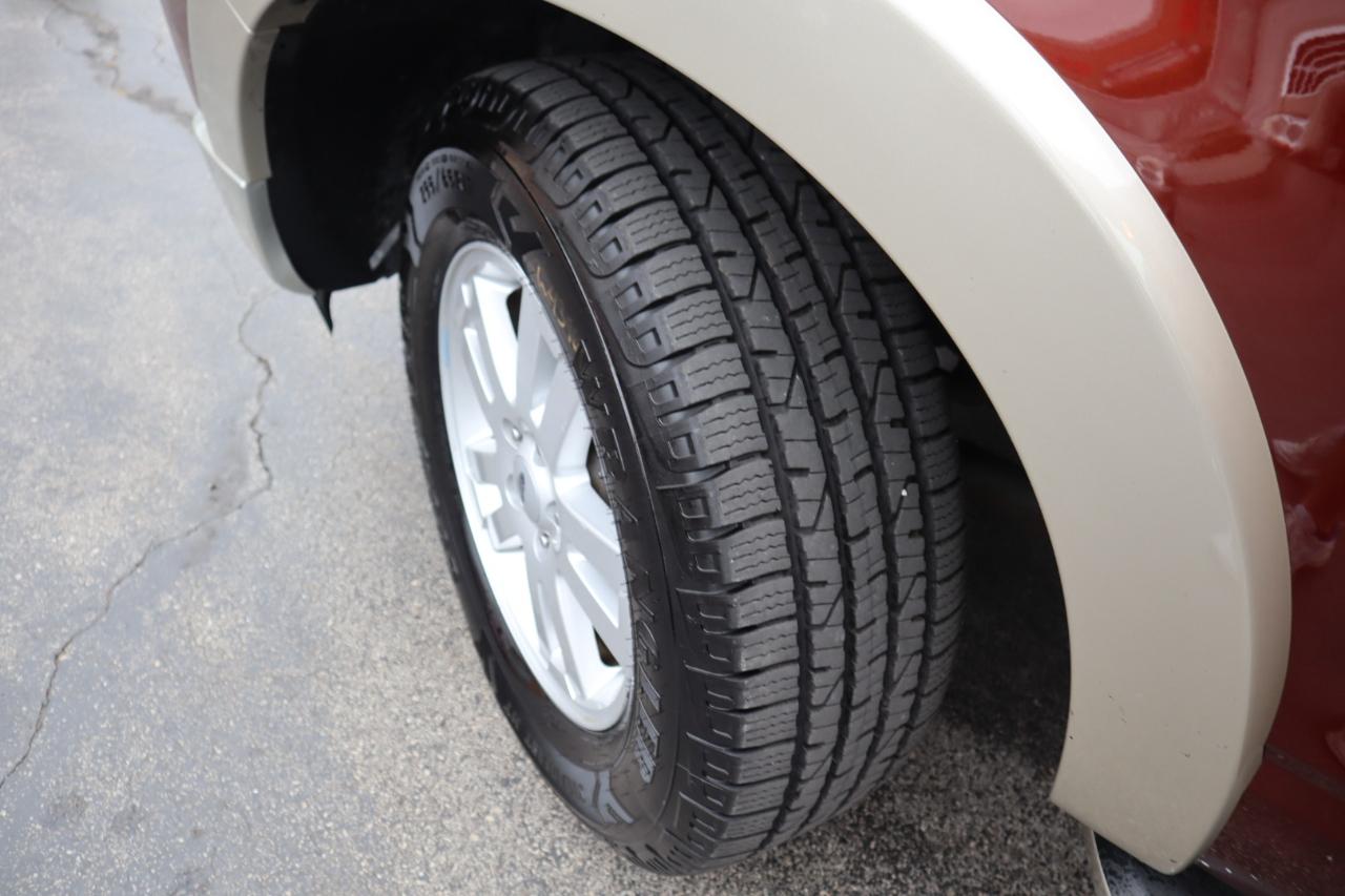 Ford Explorer Eddie Bauer 4.0L 4WD 2010
