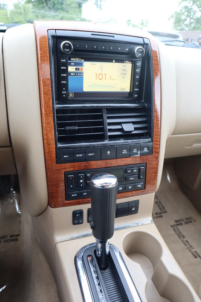 Ford Explorer Eddie Bauer 4.0L 4WD 2010