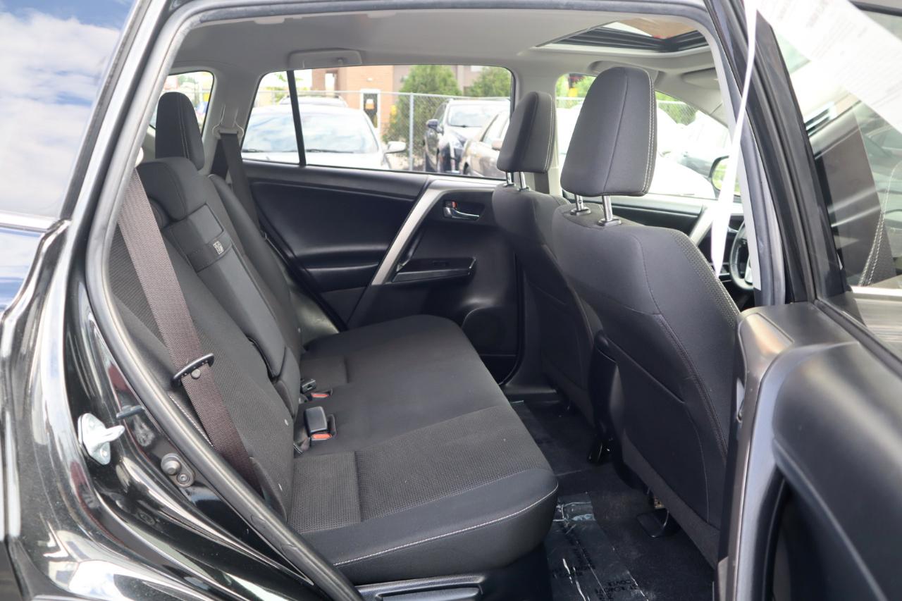 Toyota RAV4 Hybrid XLE 2017