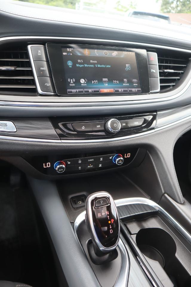 Buick Enclave Essence AWD 2018