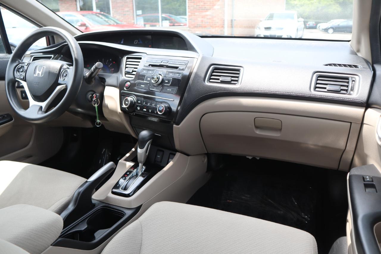 Honda Civic LX Sedan 5-Speed AT 2013