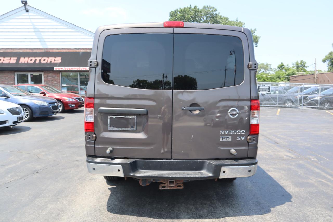 Nissan NV Passenger 3500 S V8 2013