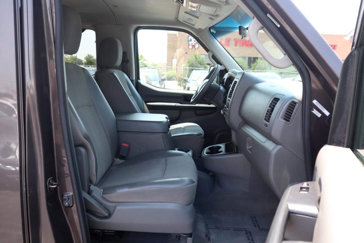 Nissan NV Passenger 3500 S V8 2013