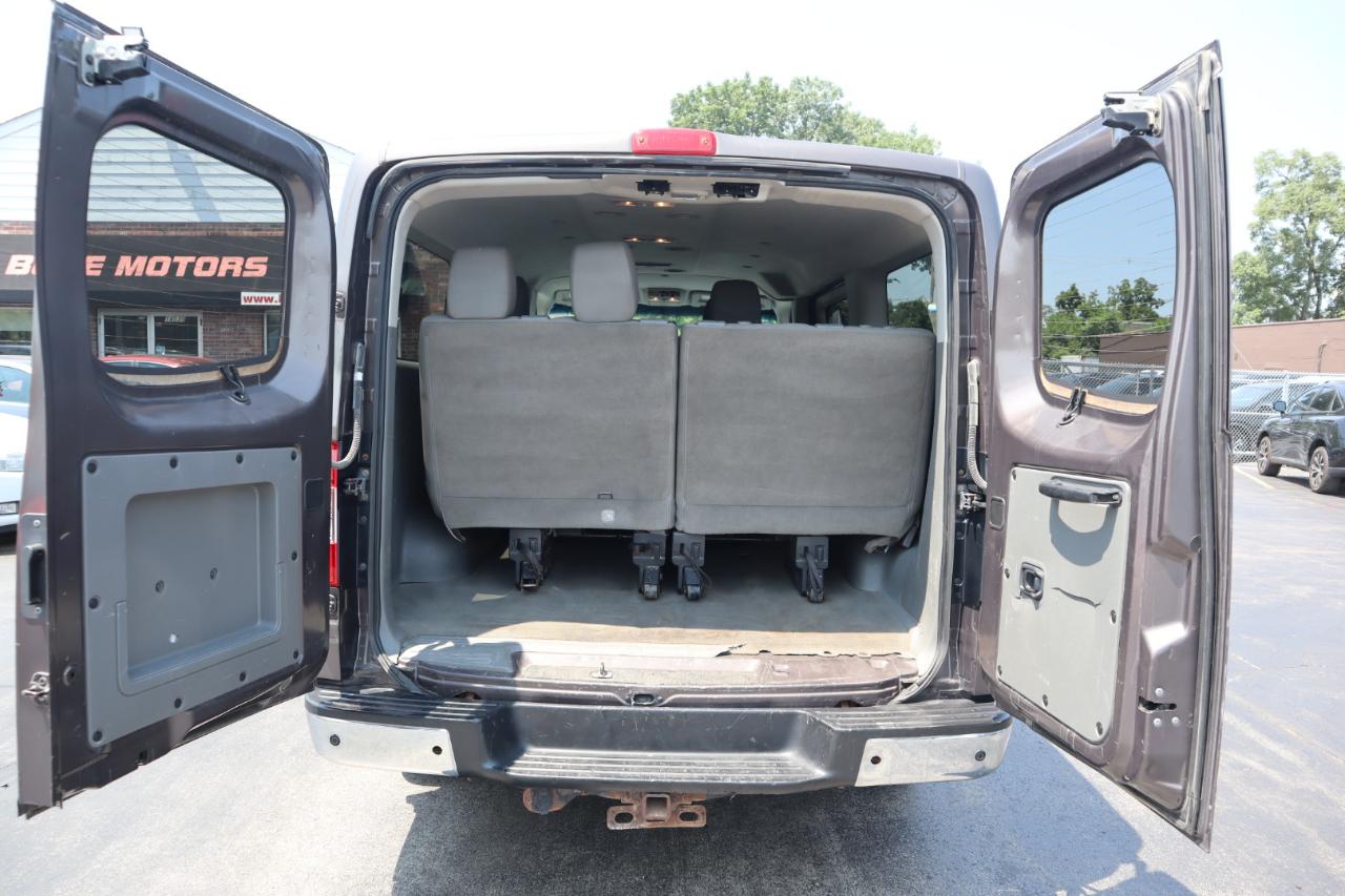 Nissan NV Passenger 3500 S V8 2013