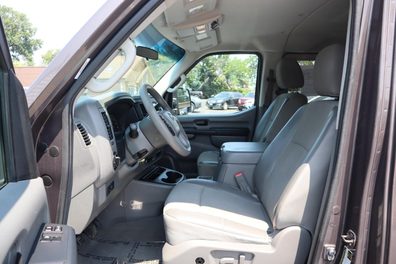 Nissan NV Passenger 3500 S V8 2013