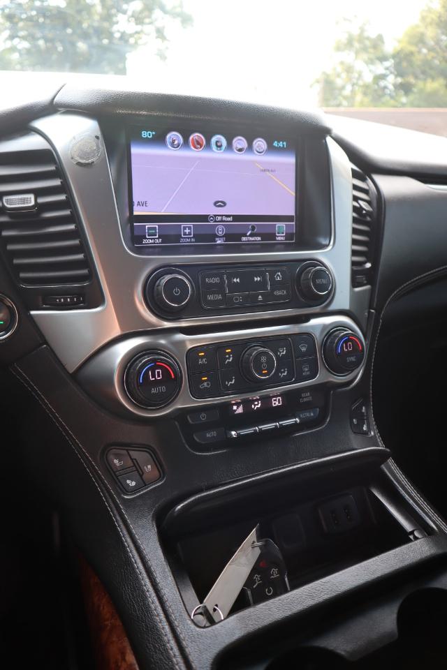 Chevrolet Suburban Premier 4WD 2017