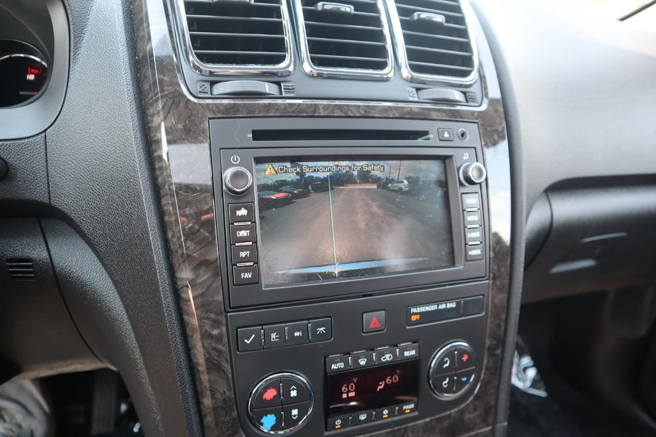 GMC Acadia Denali AWD 2011