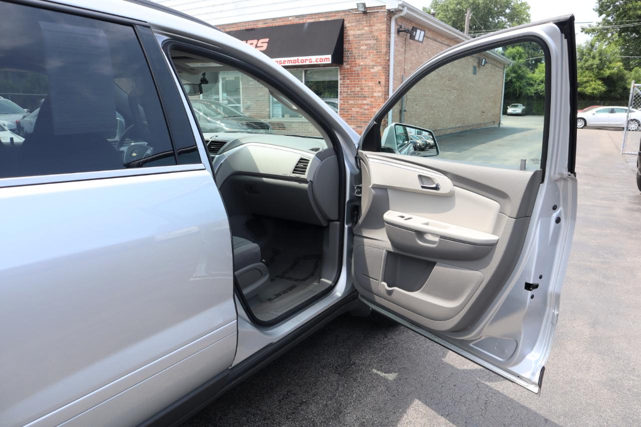 Chevrolet Traverse LT AWD 2012