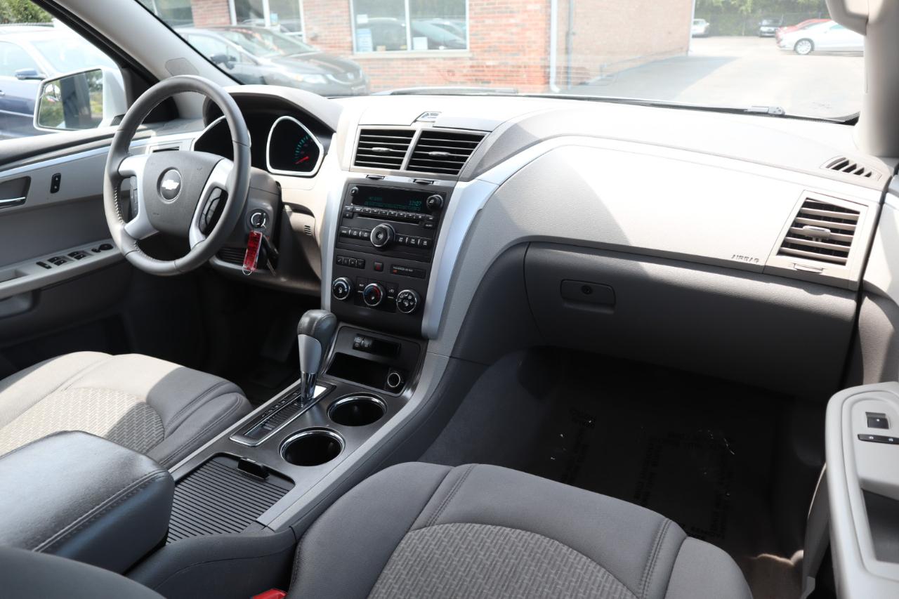 Chevrolet Traverse LT AWD 2012