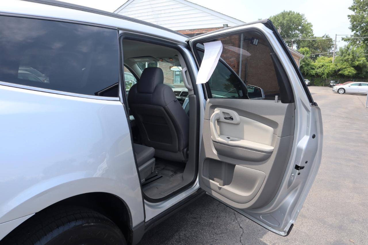 Chevrolet Traverse LT AWD 2012