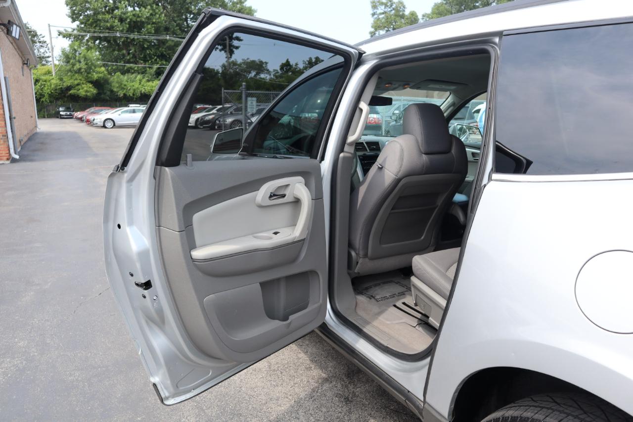Chevrolet Traverse LT AWD 2012