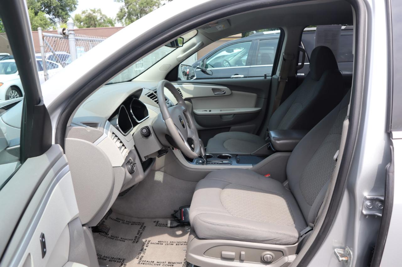 Chevrolet Traverse LT AWD 2012
