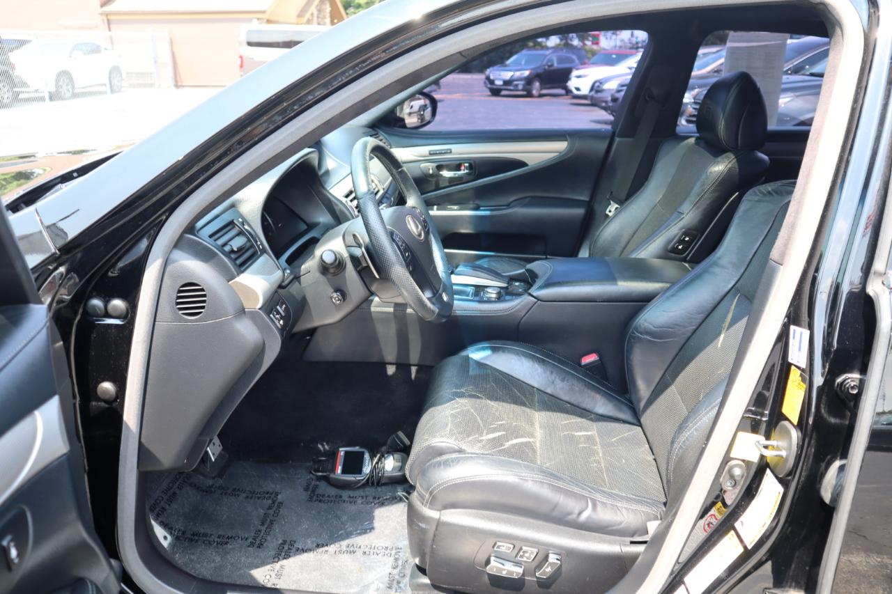 Lexus LS 460 Luxury Sedan AWD 2013