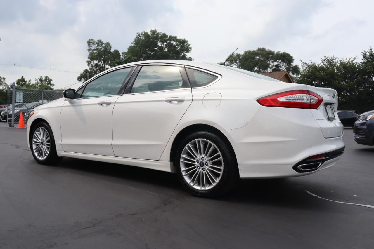 Ford Fusion SE 2015