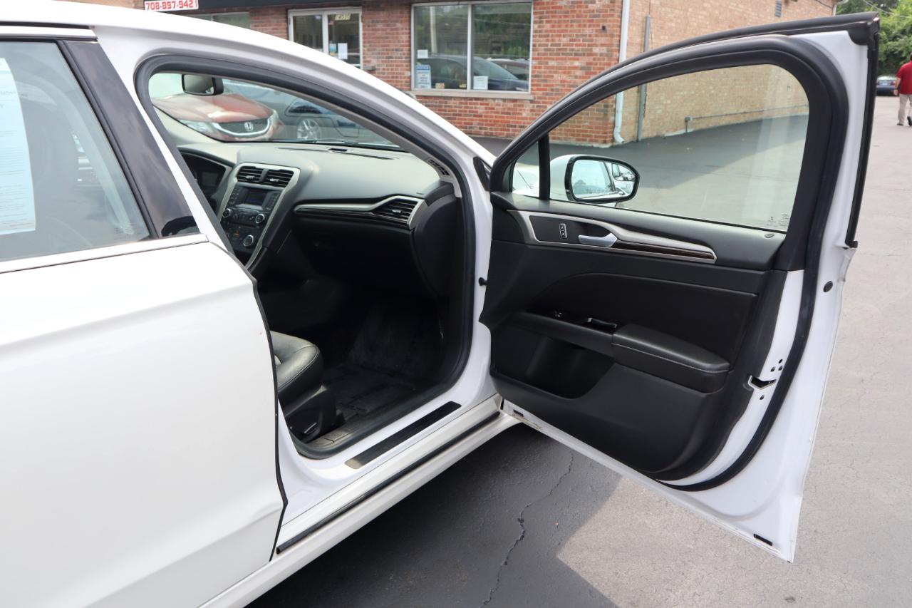 Ford Fusion SE 2015