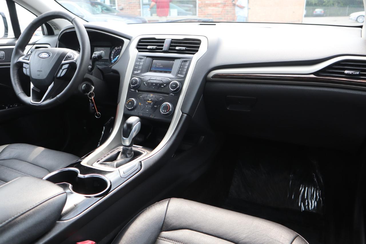 Ford Fusion SE 2015
