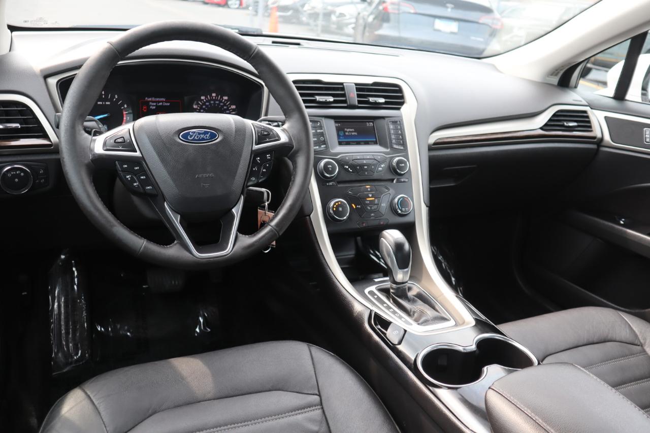 Ford Fusion SE 2015