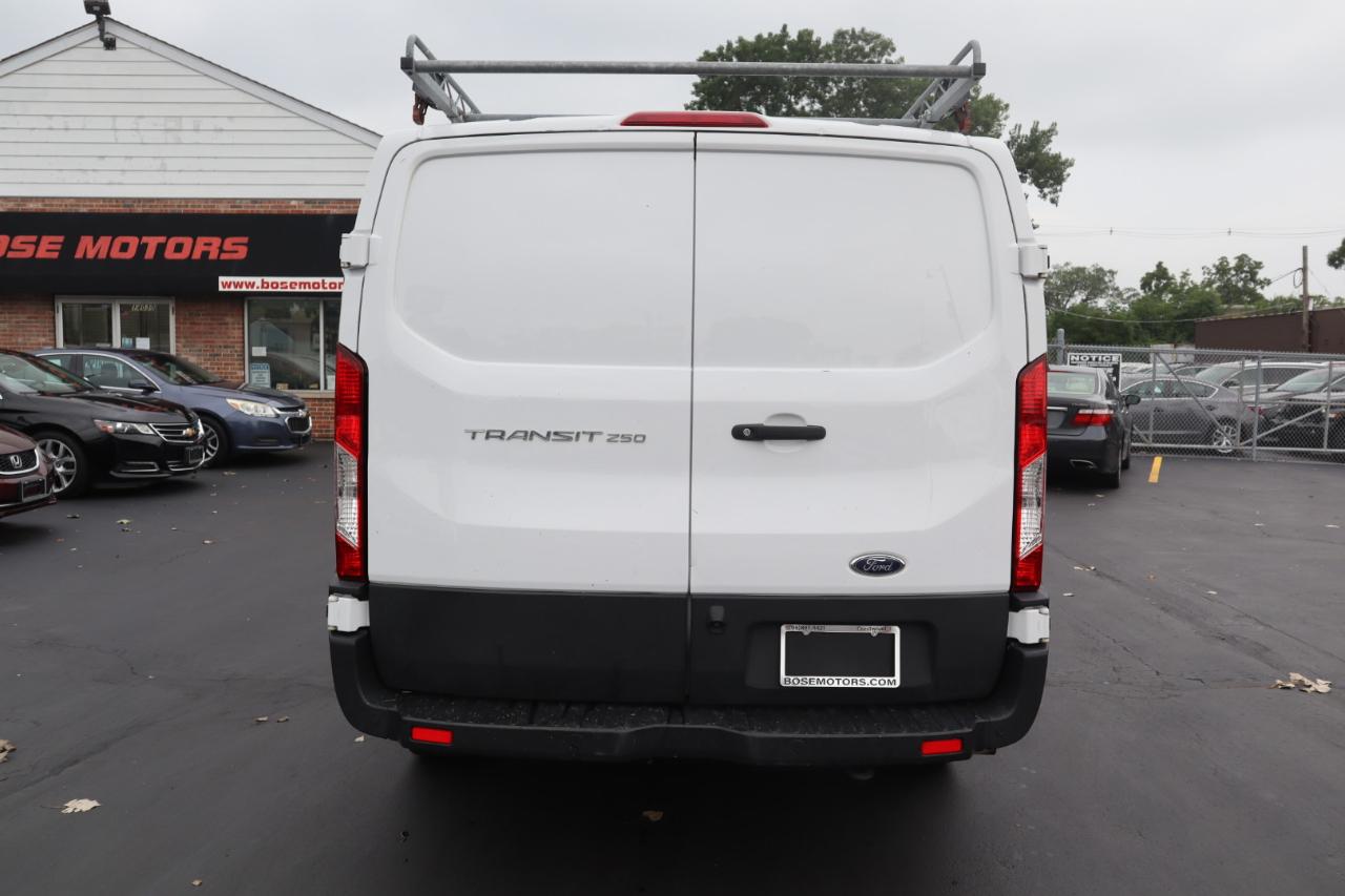 Ford Transit 250 Van 2022