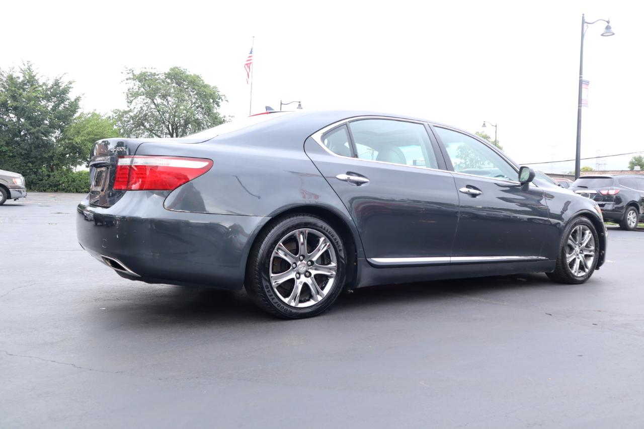 Lexus LS 460 L Luxury Sedan 2007