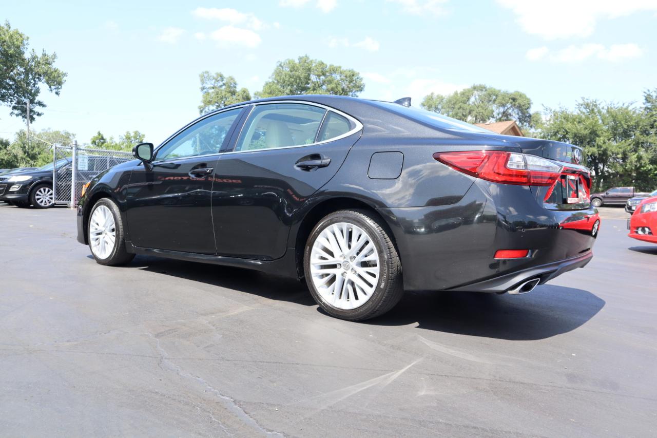 Lexus ES 350 Sedan 2016