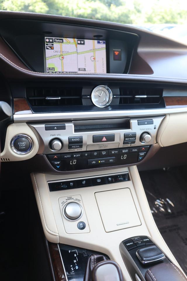 Lexus ES 350 Sedan 2016
