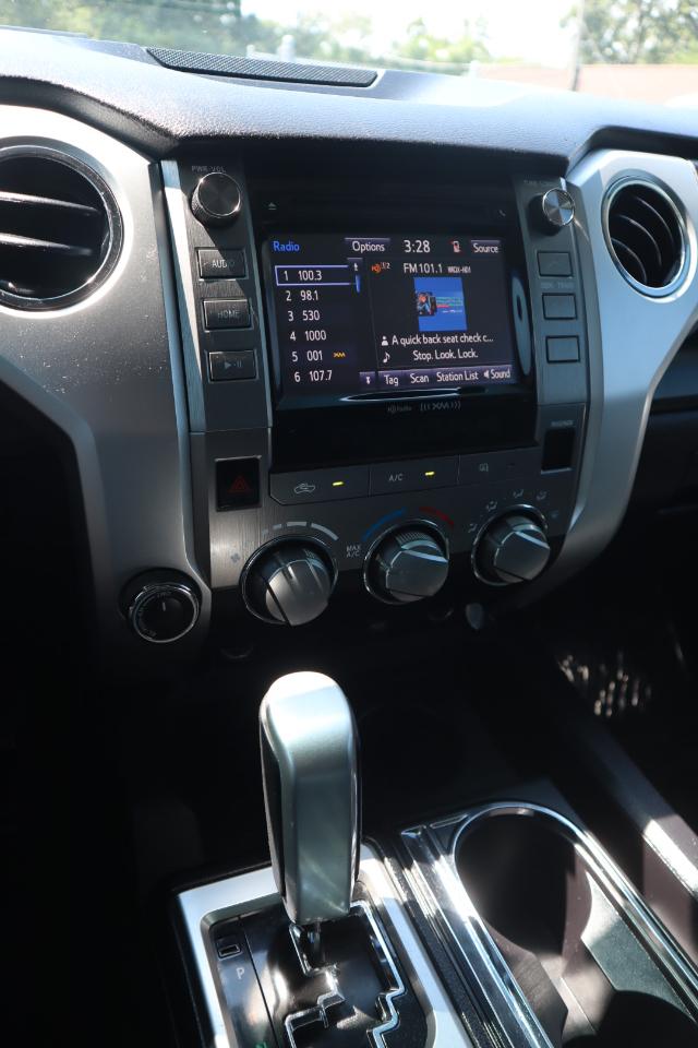 Toyota Tundra SR5 5.7L V8 Double Cab 4WD 2015