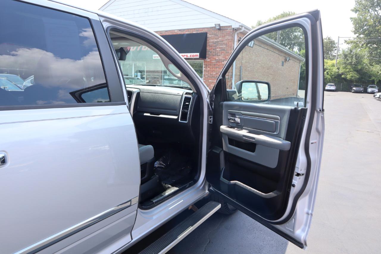 RAM 1500 SLT Crew Cab SWB 4WD 2014